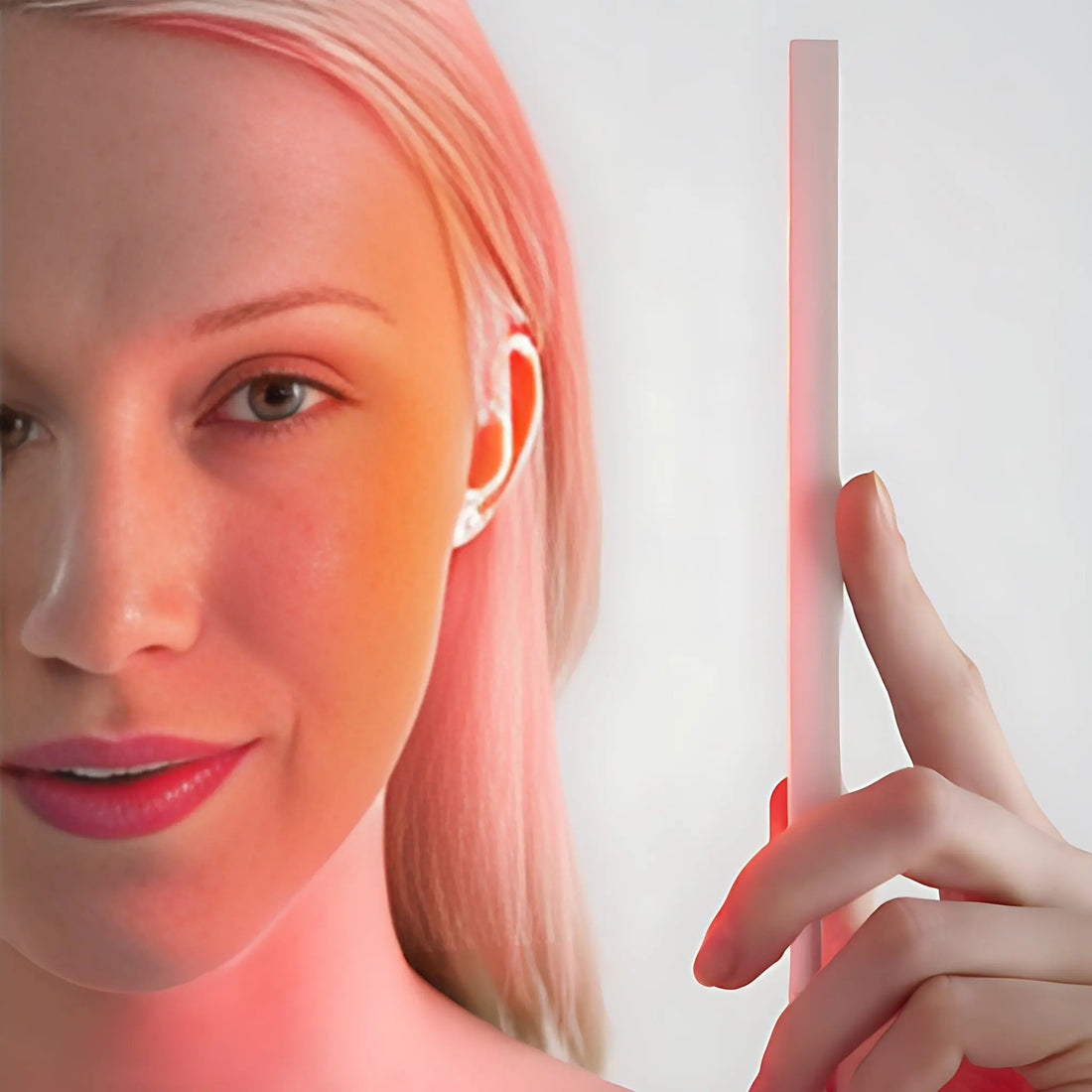Red LED light therapy device by Lucibel.le. Reduces acne and scars.